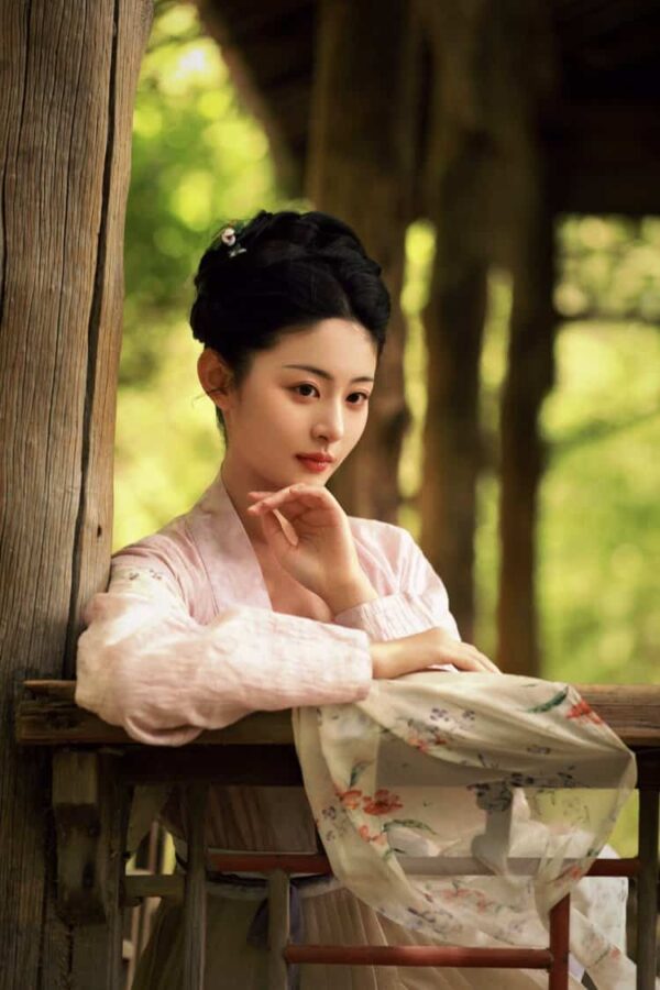 甜美少女古风汉服女头 为有暗香来牧遥赵晴古装微信头像_7