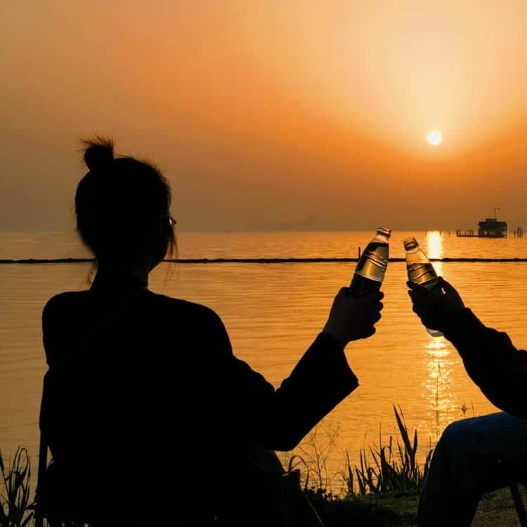 秋冬清冷氛围感海边落日情侣头像 唯美夕阳真人情头男女各一张_3