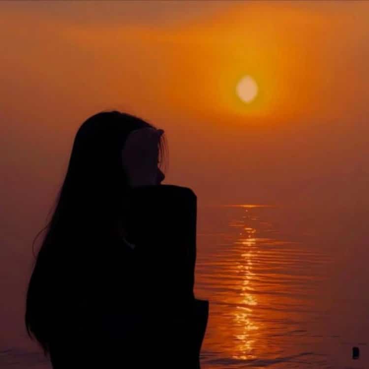 秋冬清冷氛围感海边落日情侣头像 唯美夕阳真人情头男女各一张_1