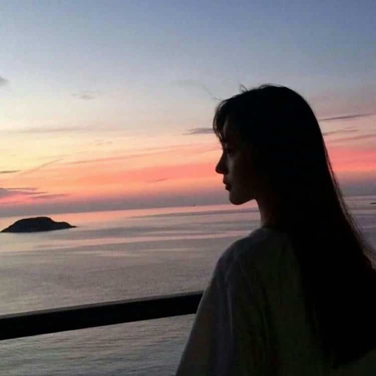 秋冬清冷氛围感海边落日情侣头像 唯美夕阳真人情头男女各一张_15