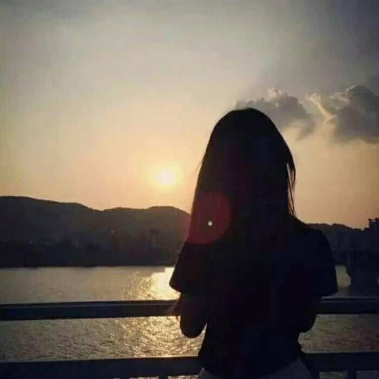 秋冬清冷氛围感海边落日情侣头像 唯美夕阳真人情头男女各一张_13