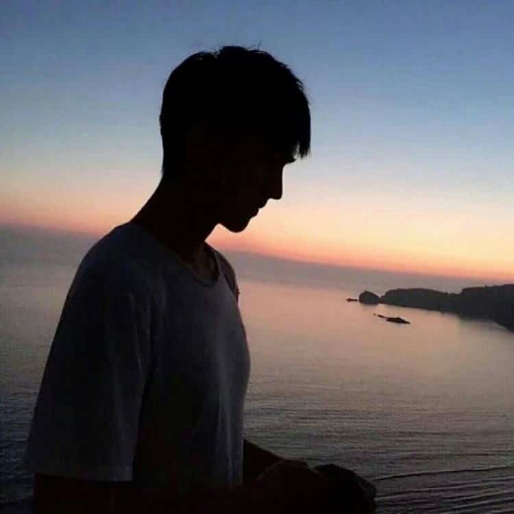 秋冬清冷氛围感海边落日情侣头像 唯美夕阳真人情头男女各一张_16