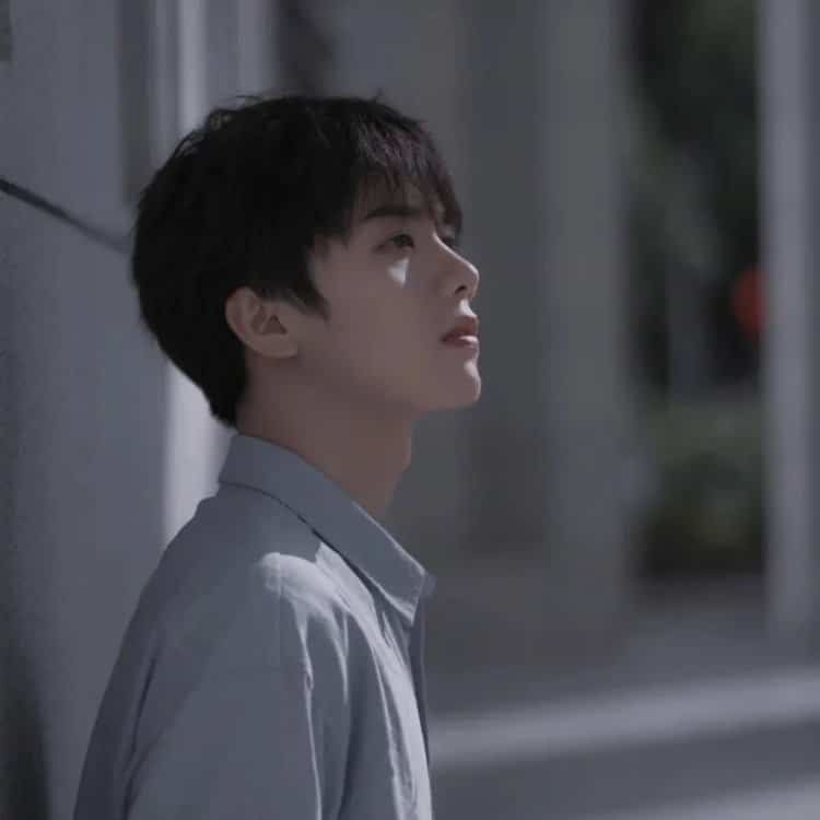 温柔清冷感忧郁男生头像 ins高级孤独感真人男头_2