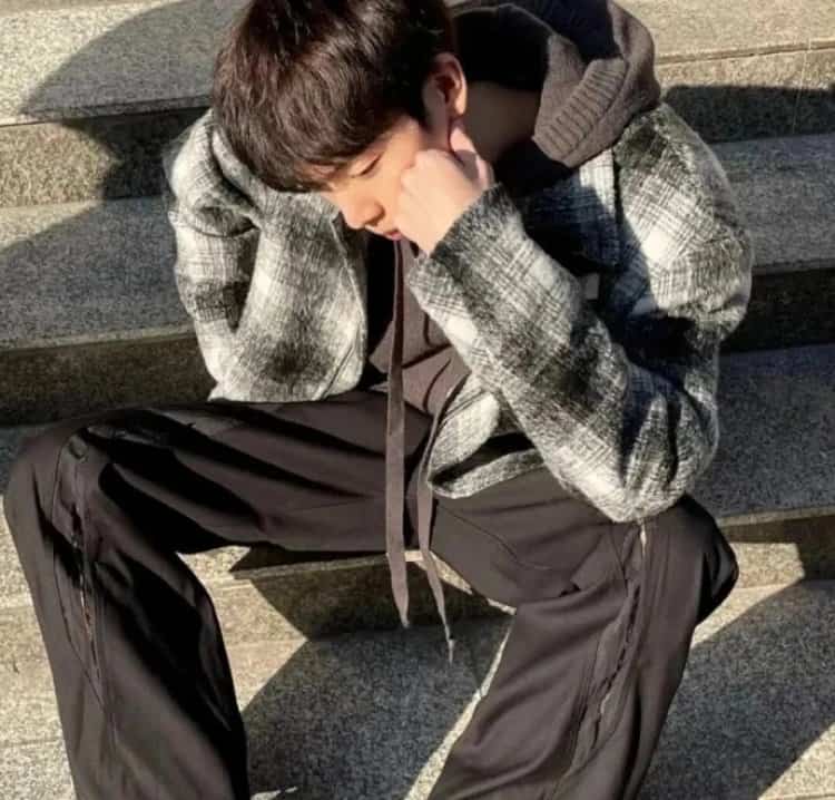 温柔清冷感忧郁男生头像 ins高级孤独感真人男头_4