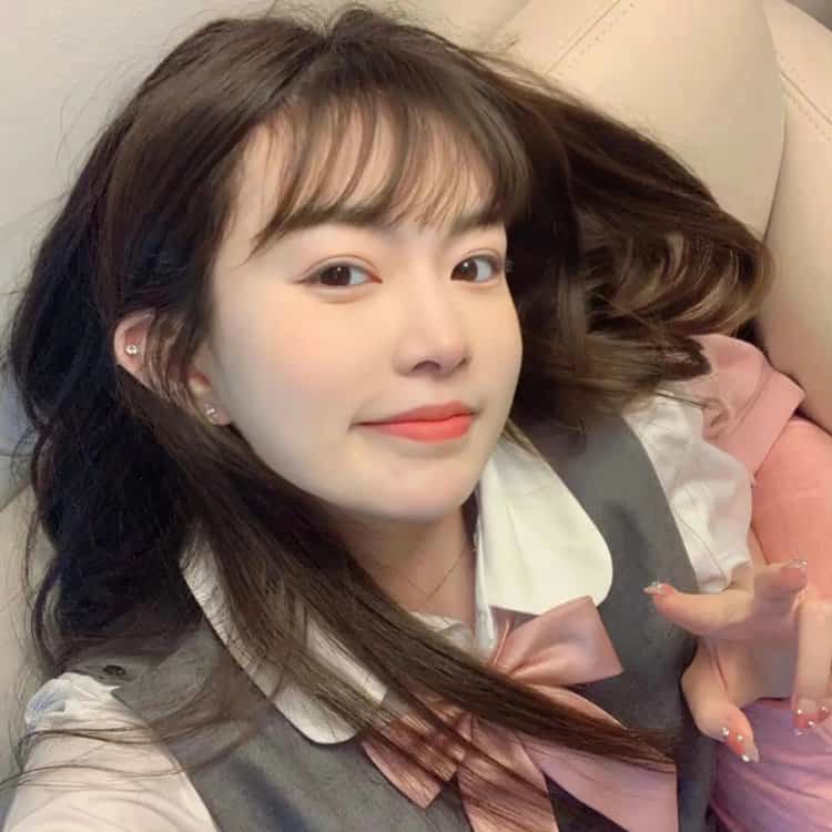 适合长期不换的真人女头 温柔娇小女孩专属干净微信头像_5