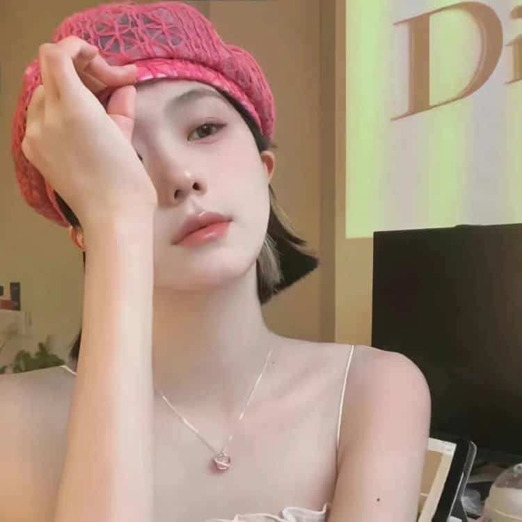 适合长期不换的真人女头 温柔娇小女孩专属干净微信头像_6