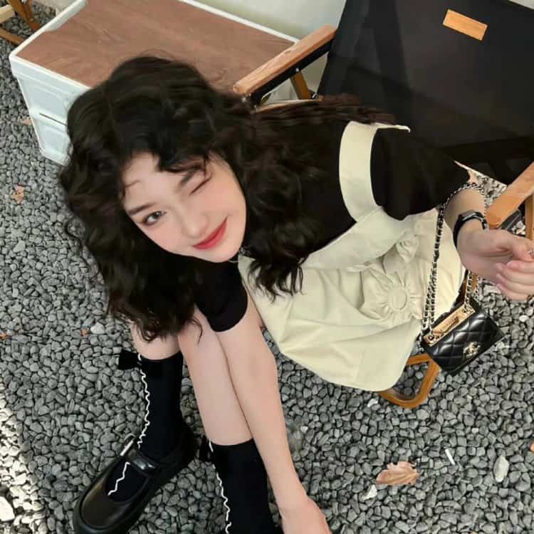 适合长期不换的真人女头 温柔娇小女孩专属干净微信头像_11