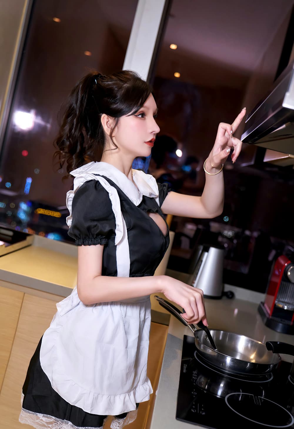 平面模特周于希女仆装图片_2