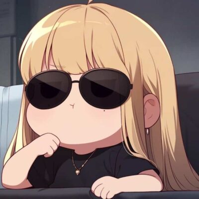 戴墨镜的黄色长发胖女孩微信头像 冷酷超拽动漫胖妞女头