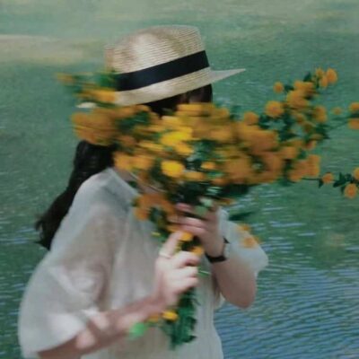 ins模糊氛围感高级小众真人女头 又好看又漂亮的微信头像