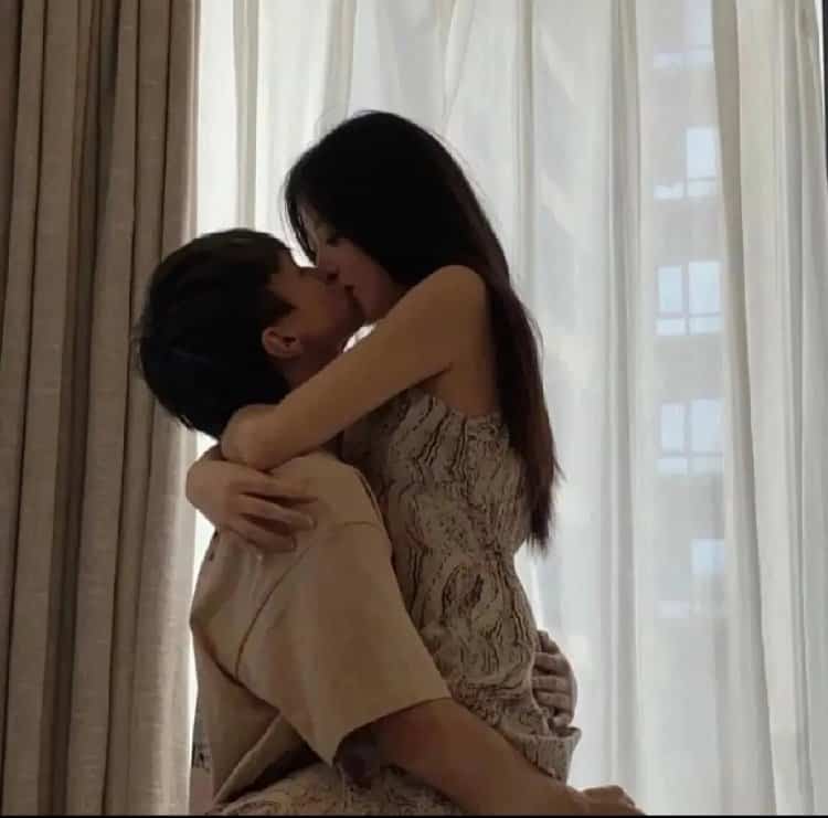 情侣嘴对嘴亲亲抱抱真人情头 超A禁欲系情侣头像_15