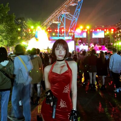 小姐姐万圣节COS生化危机艾达王