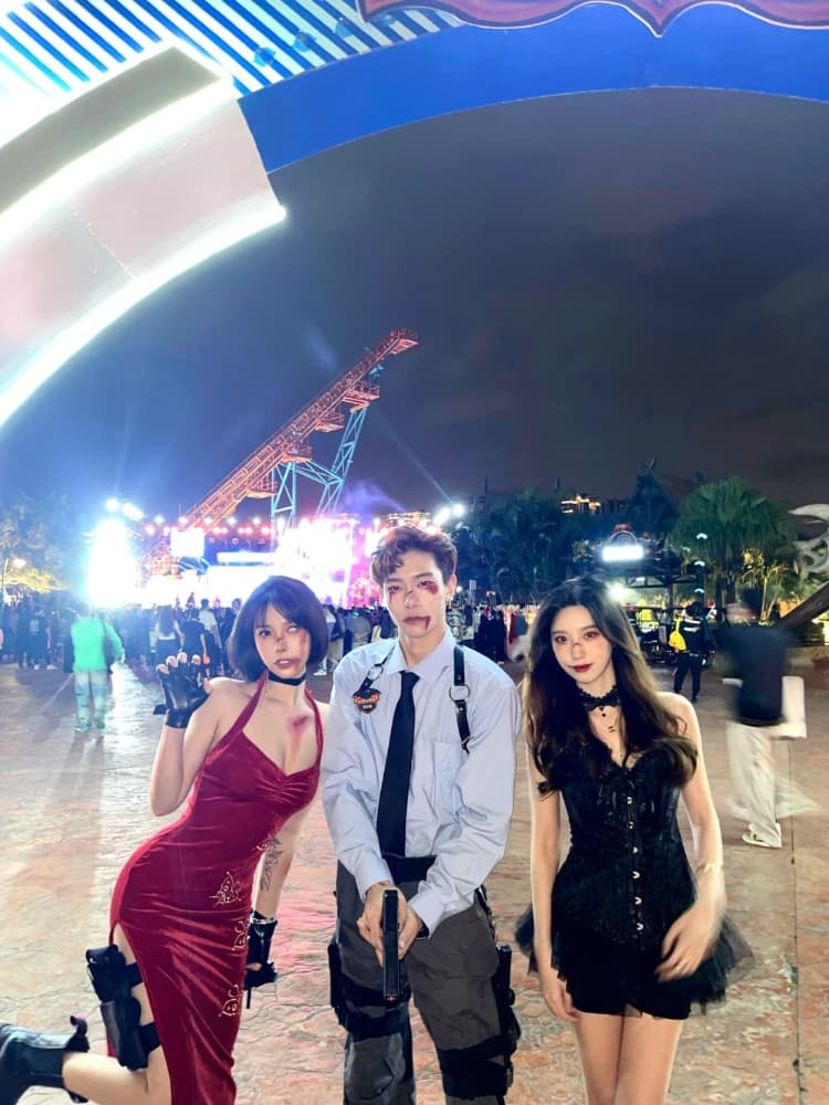 小姐姐万圣节COS生化危机艾达王_3
