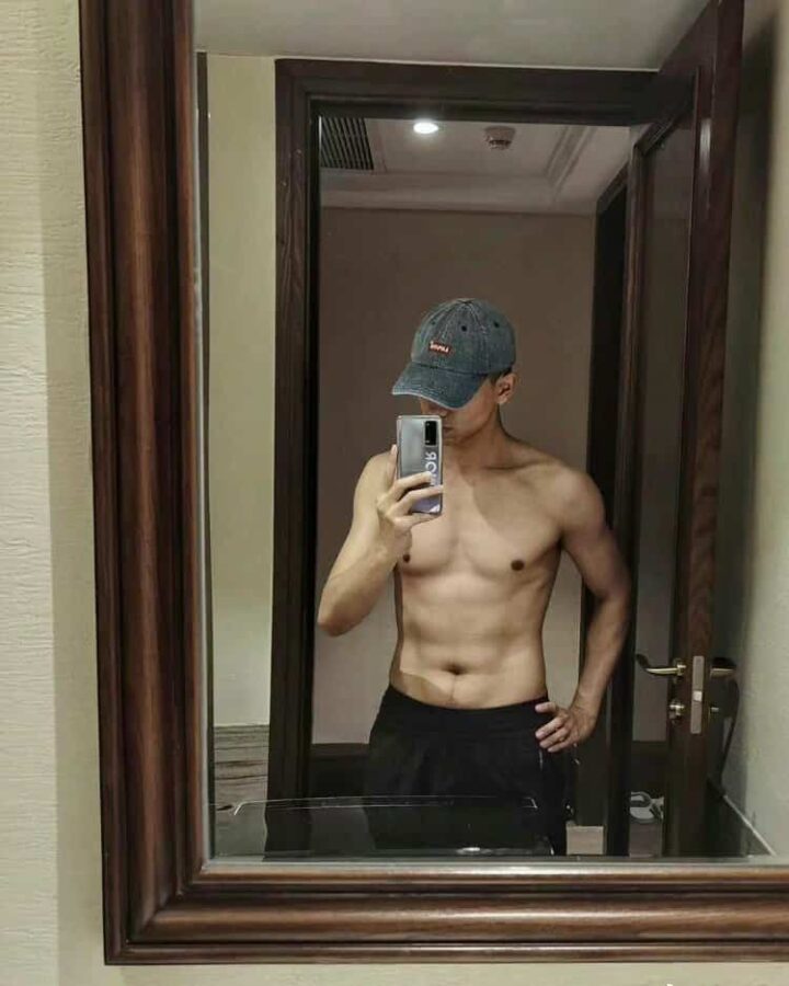 男明星身材肌肉照福利！李现腹肌超A痞帅风写真图_7