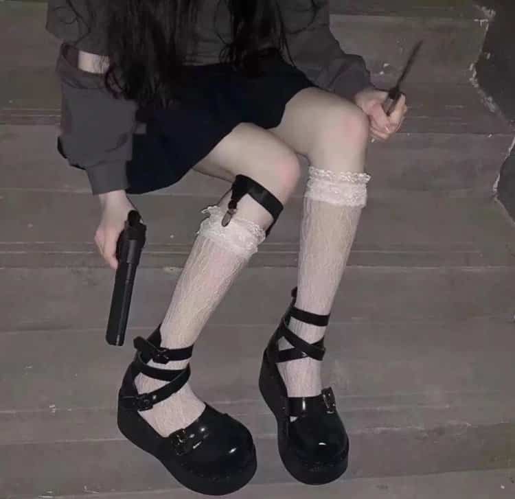 纯欲风下半部分真人部位头像 女生微信头像图_13