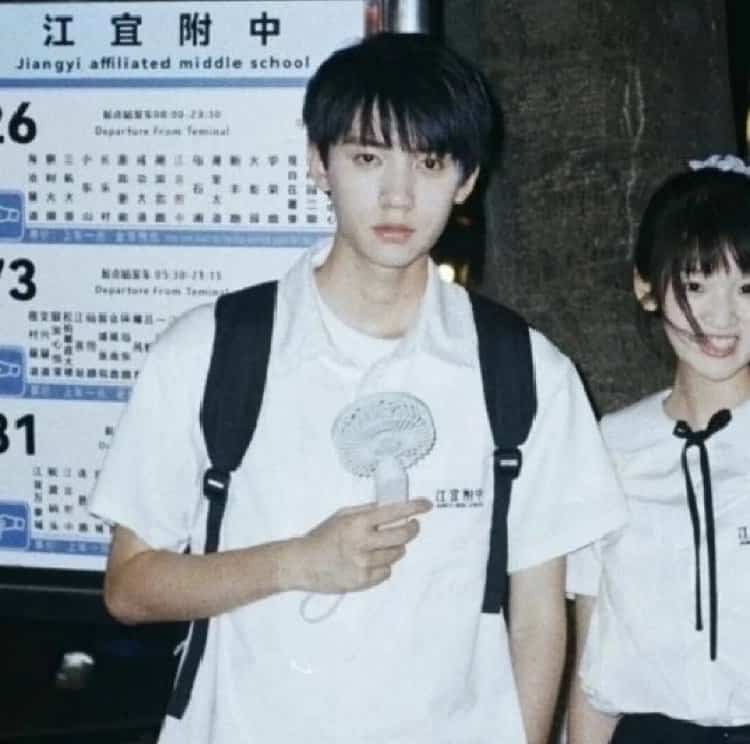 当我飞奔向你CP复古氛围感情侣头像 张陆让苏在在情头_19