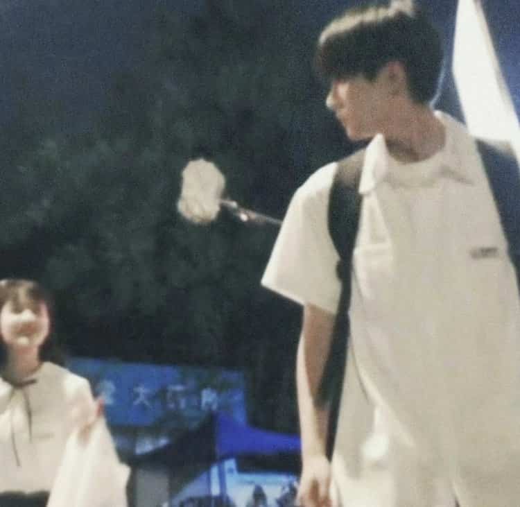 当我飞奔向你CP复古氛围感情侣头像 张陆让苏在在情头_9