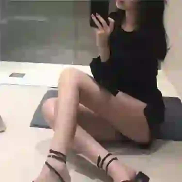高清性感撩人骚气女生头像 又欲又撩吸引成熟男人真人女头_26