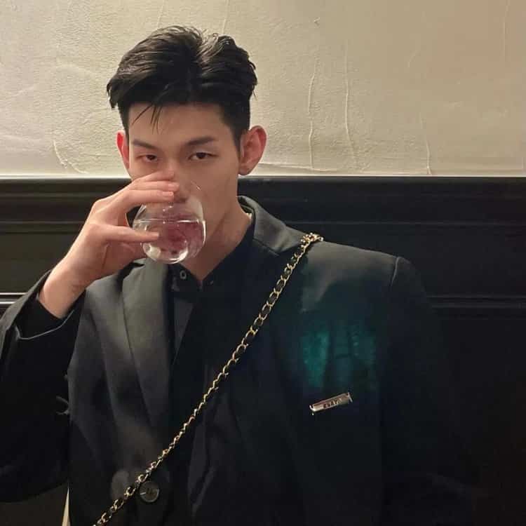 适合三十多岁的夫妻用的情侣头像 成年人的爱情稳重成熟型情头_12