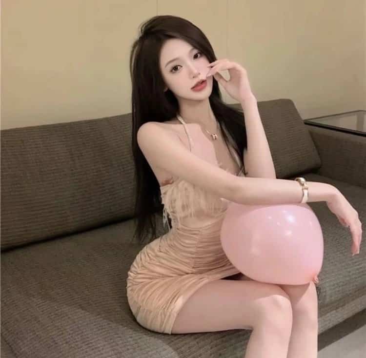 软妹真人全身照女生头像 ins又欲又甜高级质感女头_11