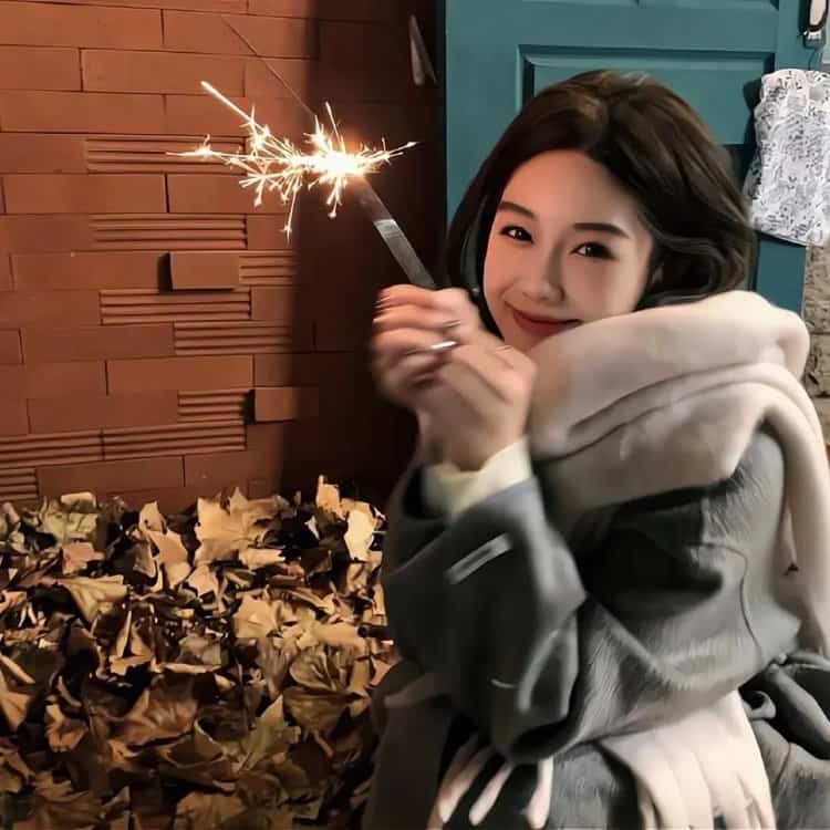 又好看又漂亮又美丽女生头像 又纯又欲高颜值真人女头_6