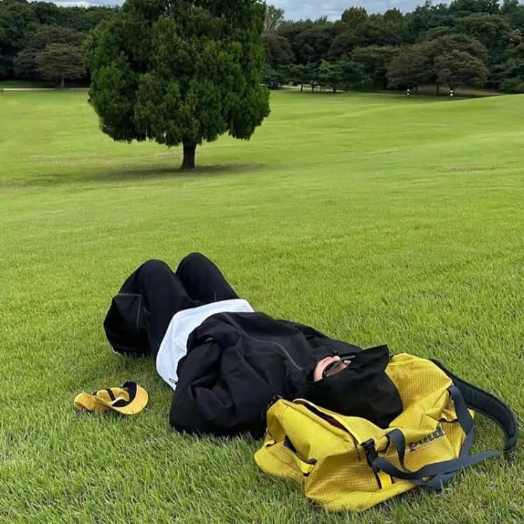 男生简单耐看微信头像 一眼就吸引人的阳光正能量男人专用头像_8