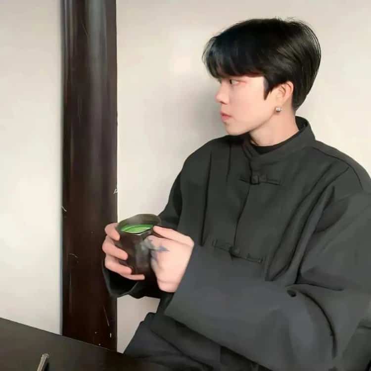 ins慵懒冷淡风好看但不是很明显的氛围感真人情头_10