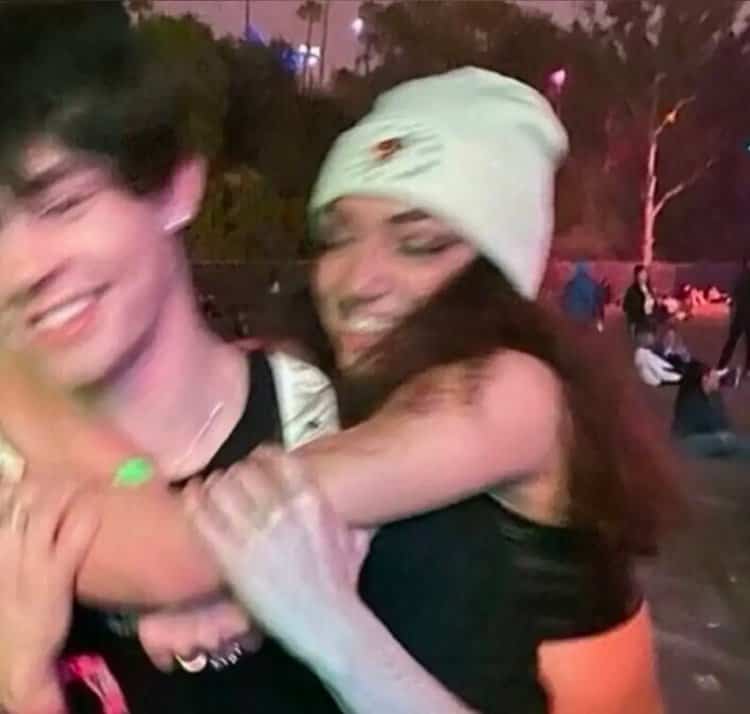 高清超级好看的欧美真人情头 高级感真人欧美风情侣头像_4
