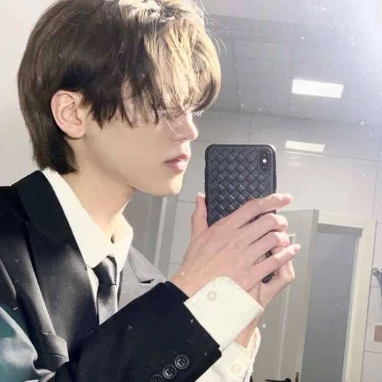 超A禁欲系手机控男生头像 孤独感高冷优质单身真人男头_17