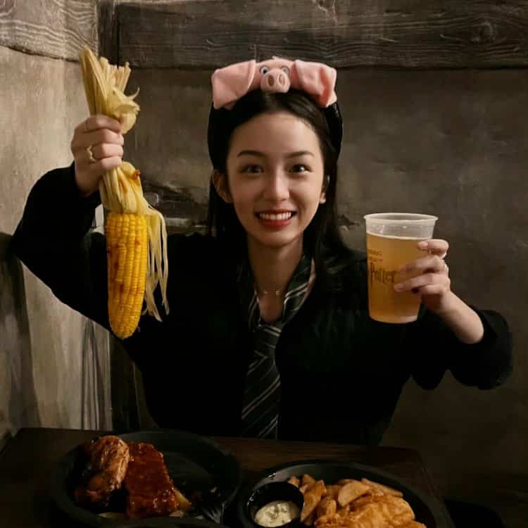 周也清冷感美艳冷脸千金微信头像 大小姐气场女头_6