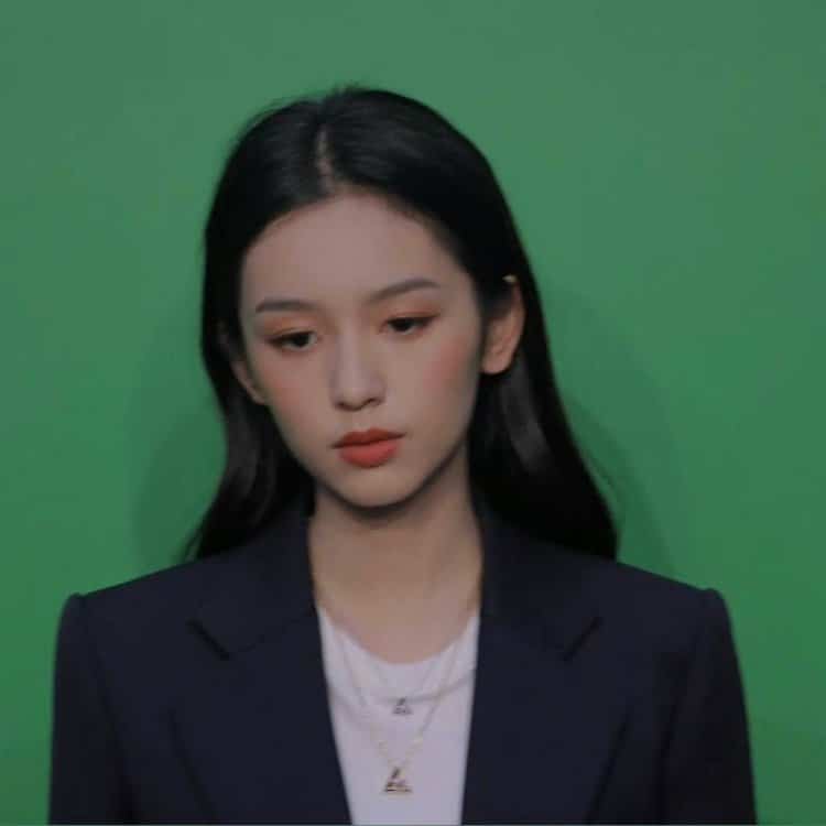周也清冷感美艳冷脸千金微信头像 大小姐气场女头_9