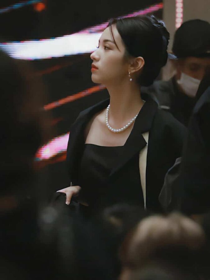 周也清冷感美艳冷脸千金微信头像 大小姐气场女头_12
