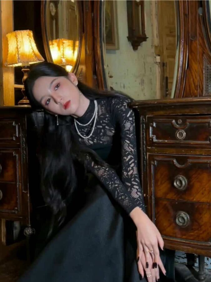 周也清冷感美艳冷脸千金微信头像 大小姐气场女头_21