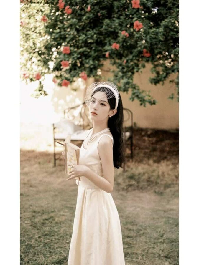 周也清冷感美艳冷脸千金微信头像 大小姐气场女头_24
