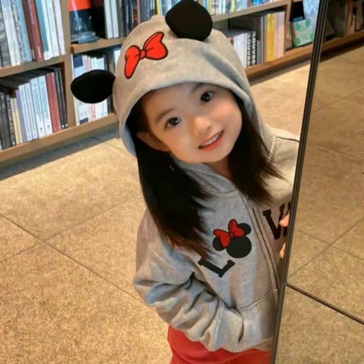 高质量可爱呆萌小孩真人微信头像 2023可爱萌娃头像_13