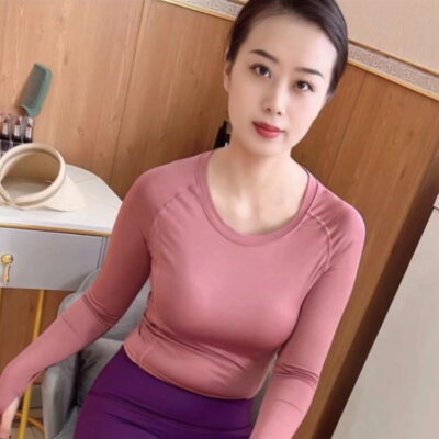 年纪轻轻极其稳重的女人，成熟有气质有韵味的女人图片