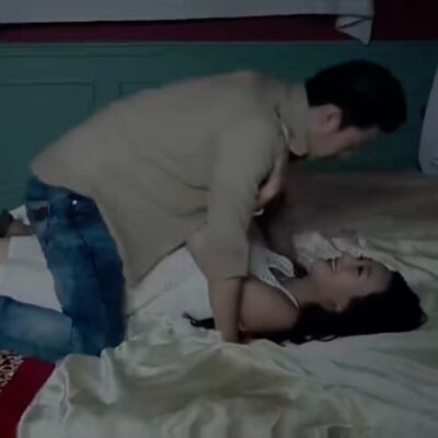王李丹妮被李威骑大马,《夜半梳头》截了一段46秒处精彩开始！