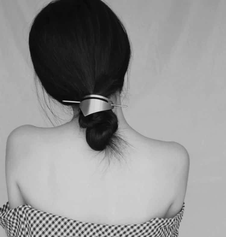黑色系高冷性感女生部位头像 低调优质黑白真人女头_7