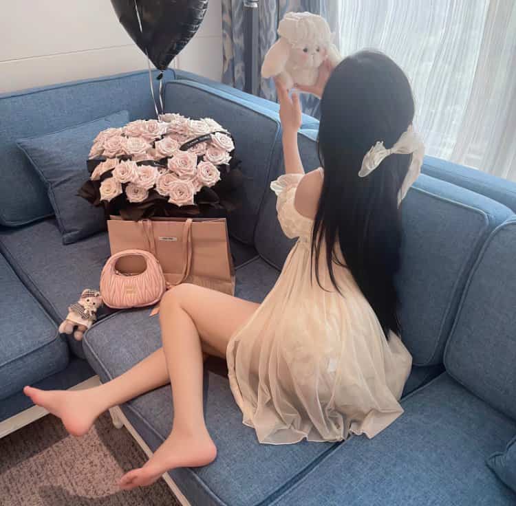 高级质感气质唯美真人女生背影头像 让人一看就想加的头像_5