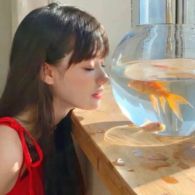 唯美侧脸氛围感真人女生头像 WeChat胶片感女头