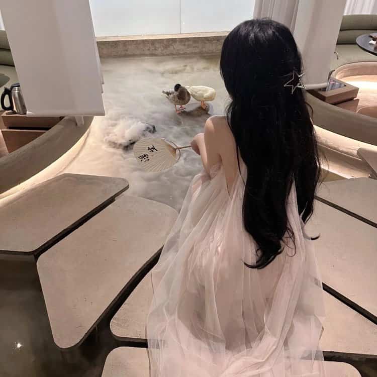 唯美侧脸氛围感真人女生头像 WeChat胶片感女头_12