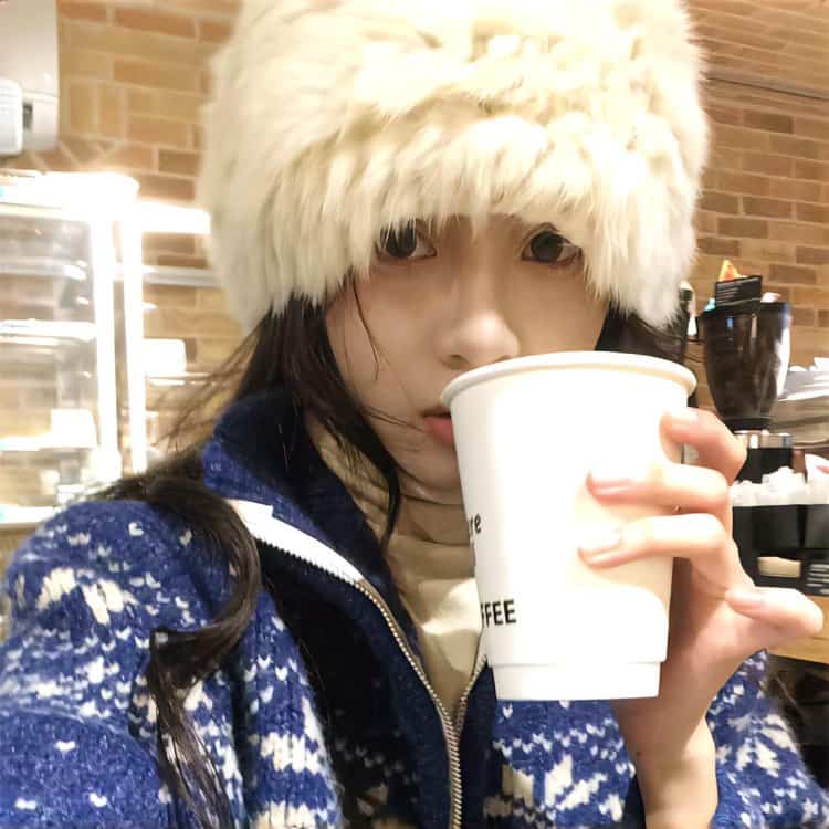 小众又惊艳的ins酷girl风女生头像 简单干净好看的真人头像_4