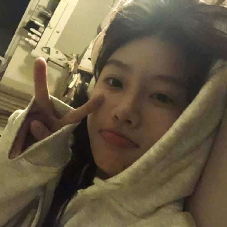 小众又惊艳的ins酷girl风女生头像 简单干净好看的真人头像_5