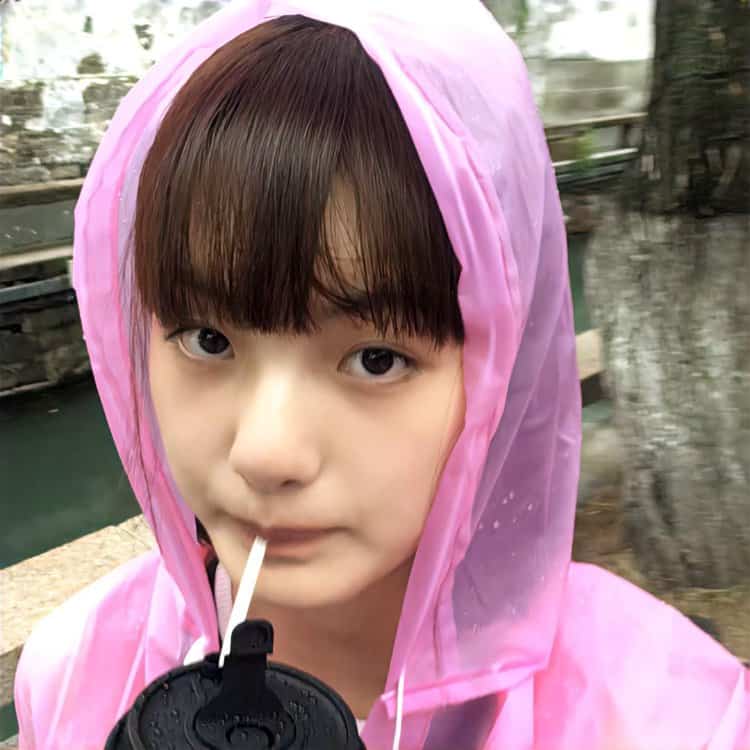 小众又惊艳的ins酷girl风女生头像 简单干净好看的真人头像_7