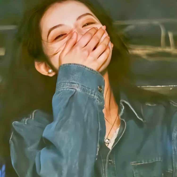 小众又惊艳的ins酷girl风女生头像 简单干净好看的真人头像_14