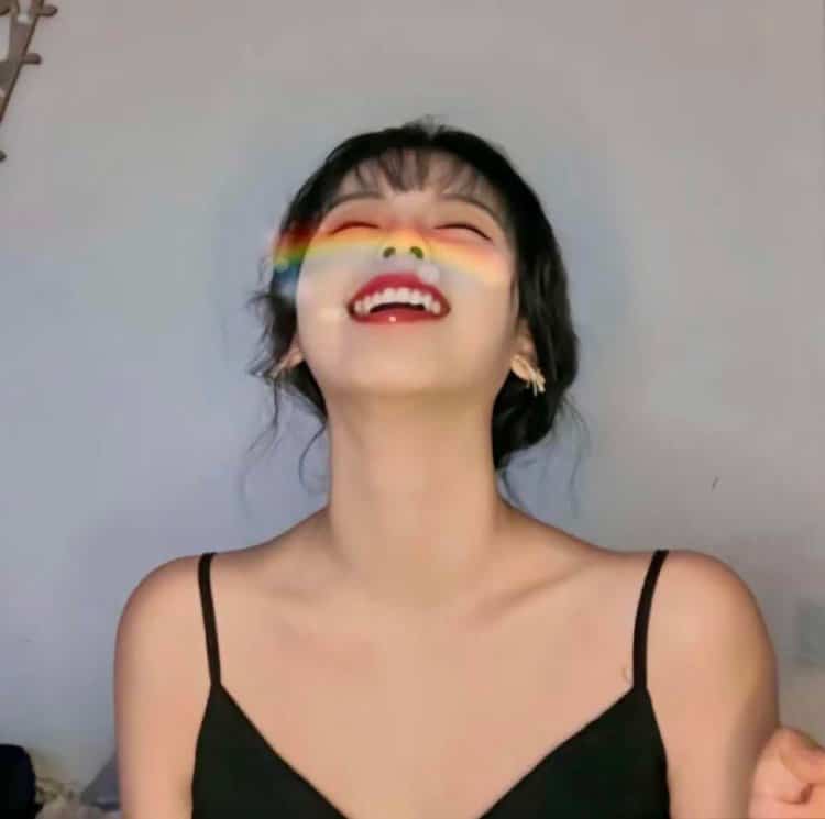 小众又惊艳的ins酷girl风女生头像 简单干净好看的真人头像_15