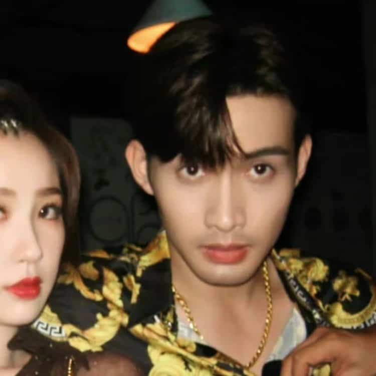 虞书欣和张彬彬的合照情侣头像 “彬临心动”庄羽虞美人CP情头_7