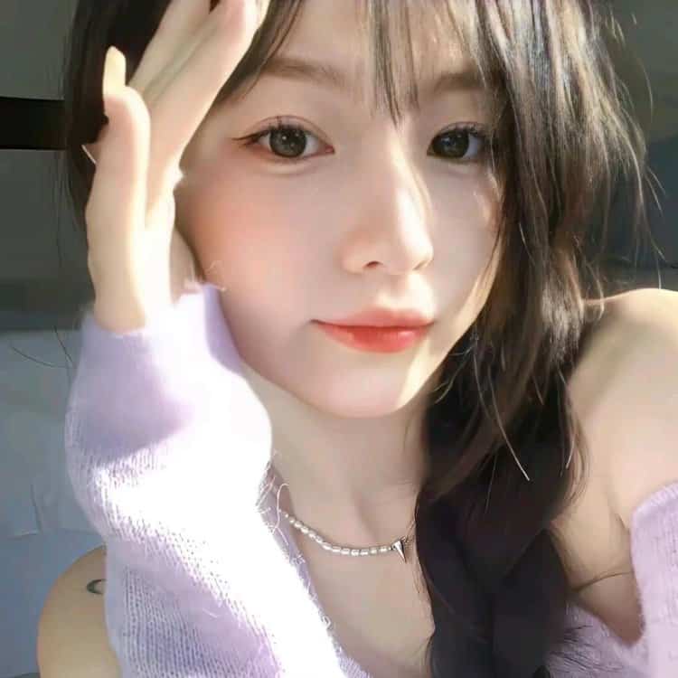 又纯又欲的真人甜美头像 可爱软妹子招桃花女头_1
