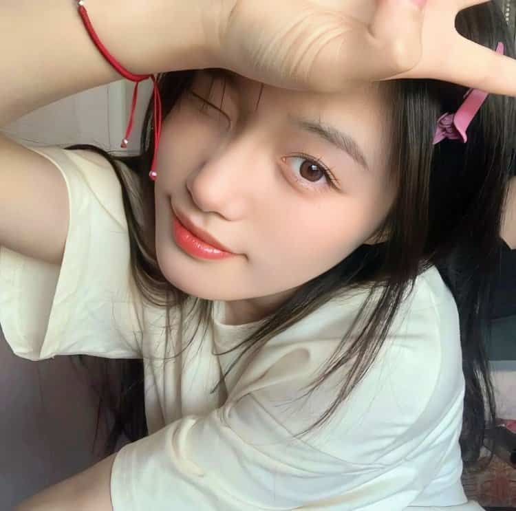 又纯又欲的真人甜美头像 可爱软妹子招桃花女头_8