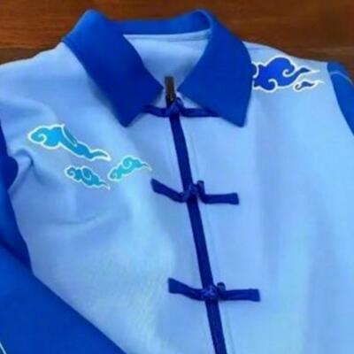 学校校服被吐槽像寿衣！此款校服意见较大！